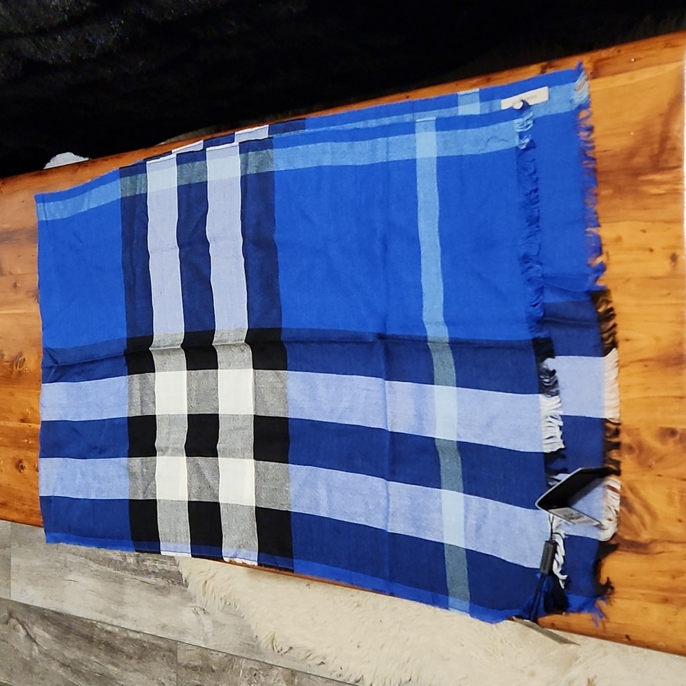 Burberry scarf 175×50cm